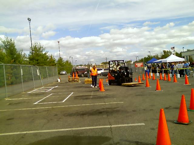 truck-rodeo-fork-lift